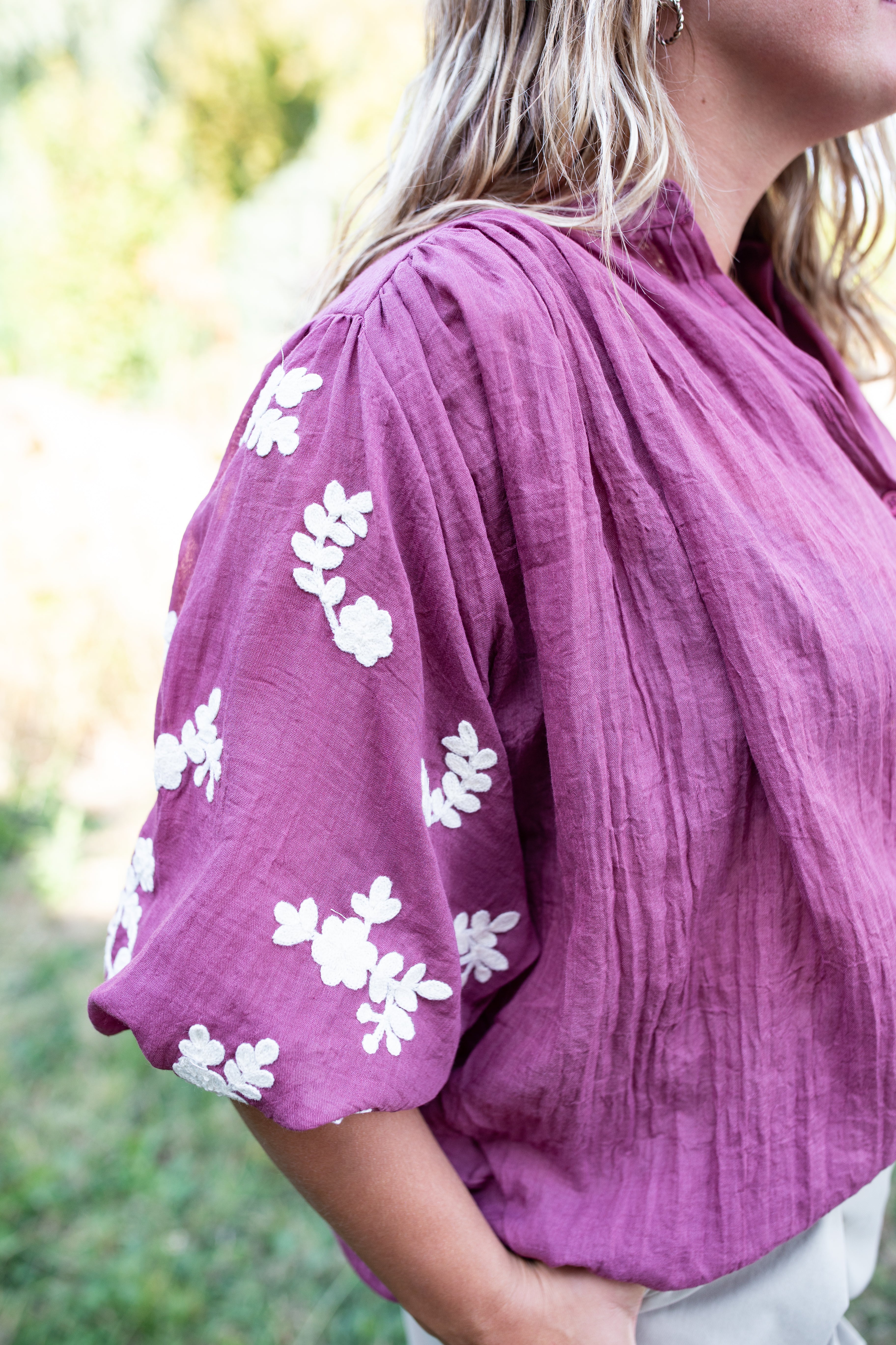 RUBY FRAMBOISE _ Blouse brodée
