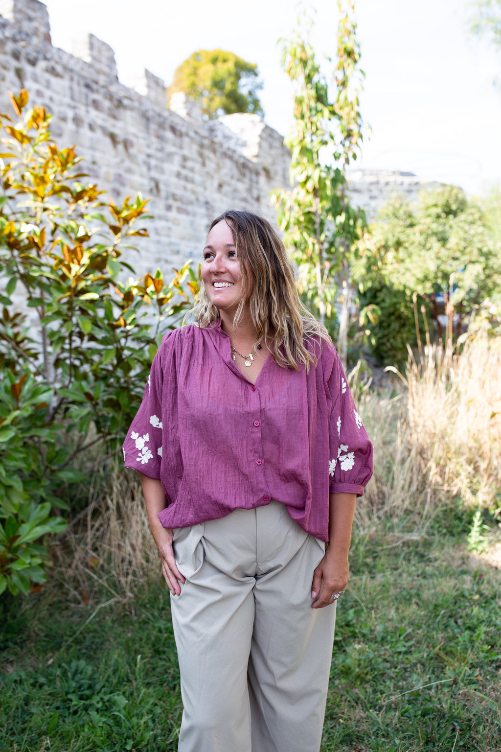 RUBY FRAMBOISE _ Blouse brodée