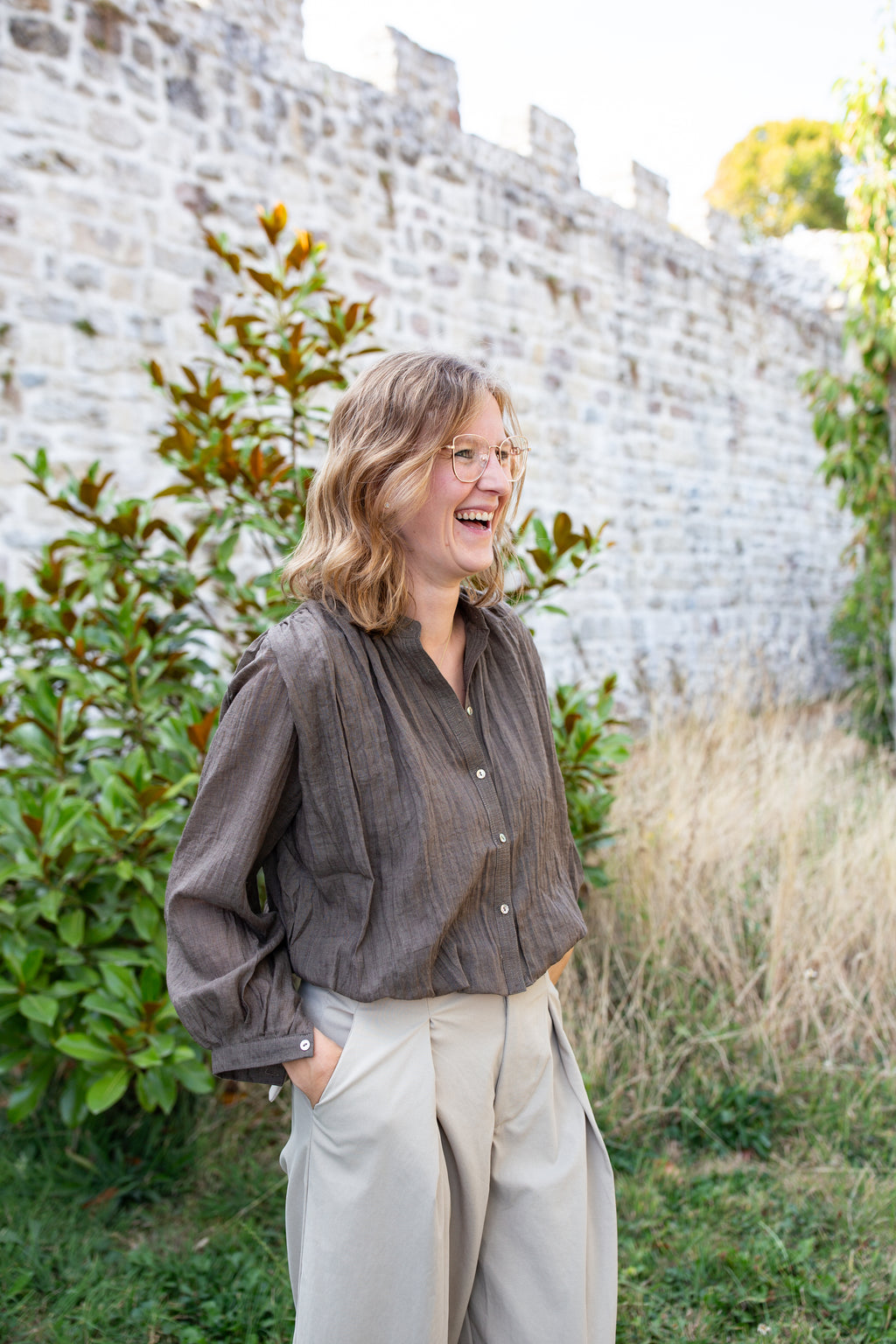 LOUISE KAKI _ Blouse courte