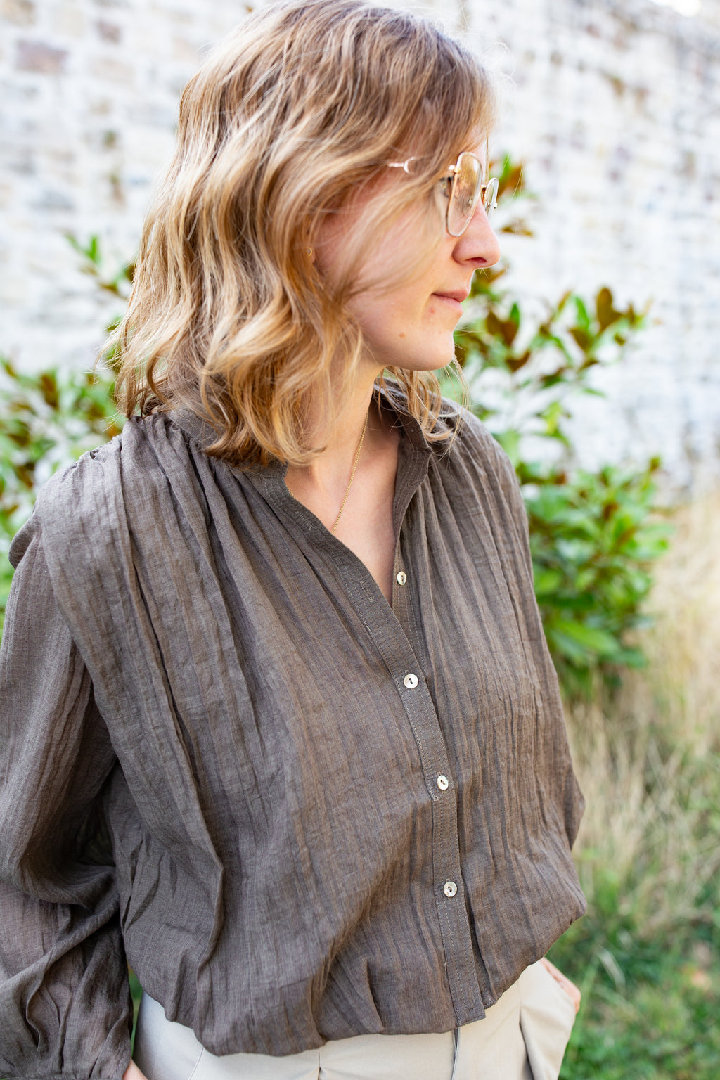 LOUISE KAKI _ Blouse courte
