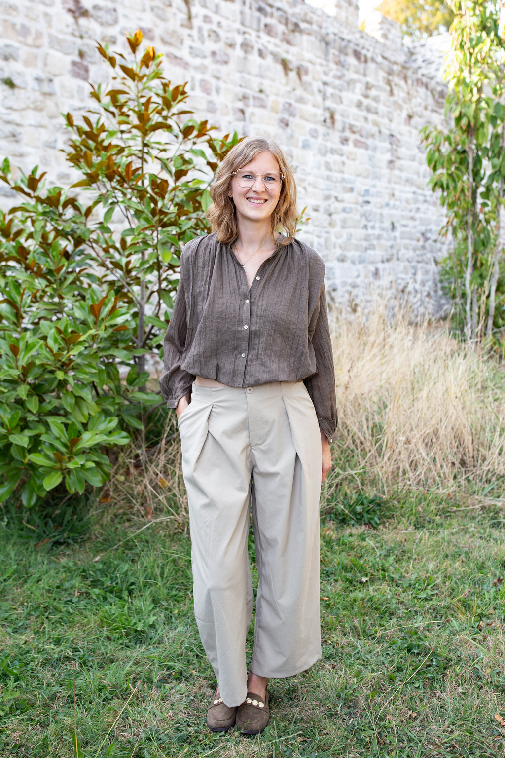LOUISE KAKI _ Blouse courte