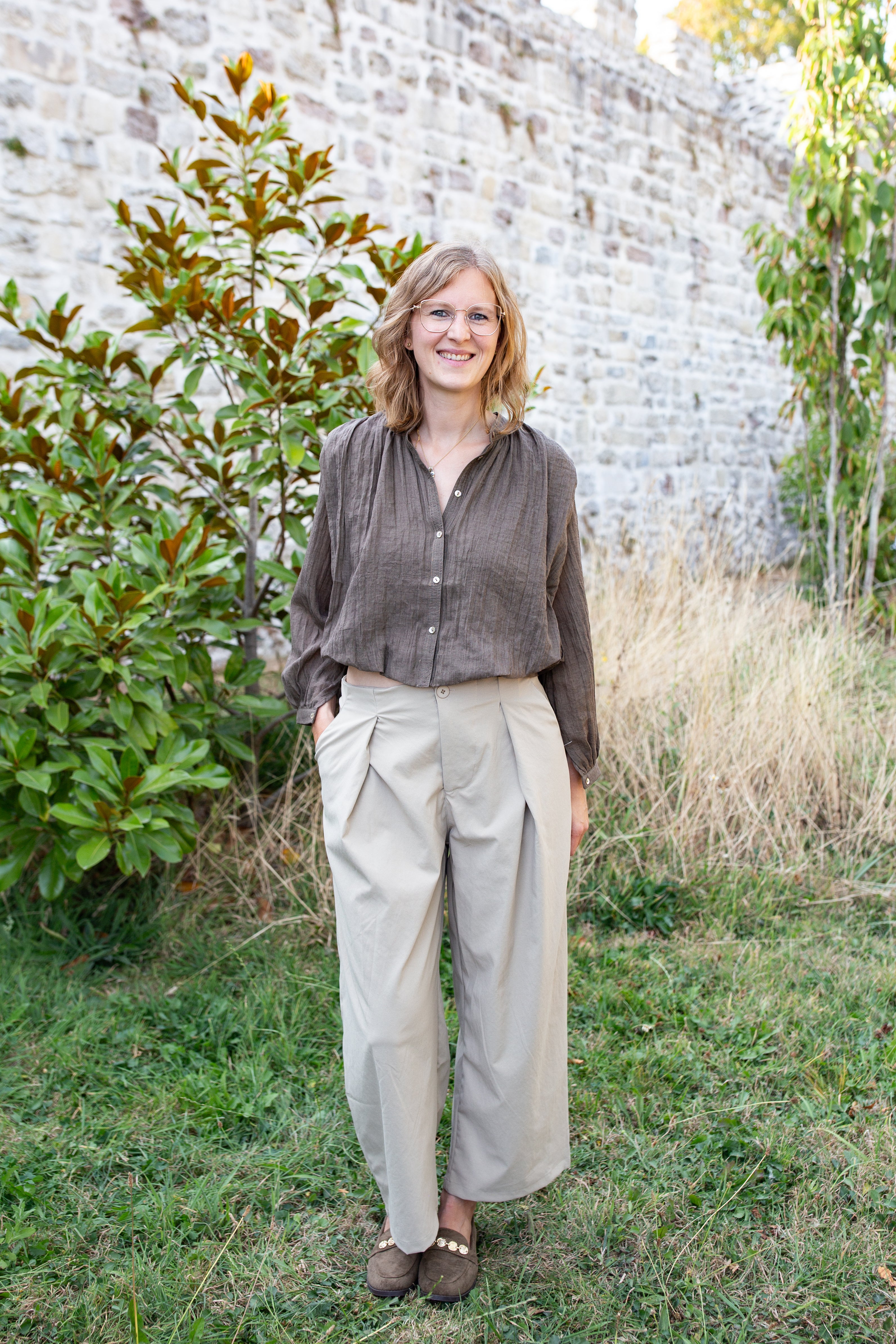 LOUISE KAKI _ Blouse courte